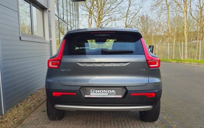 Volvo XC 40 cena 98900 przebieg: 66100, rok produkcji 2018 z Skwierzyna małe 56